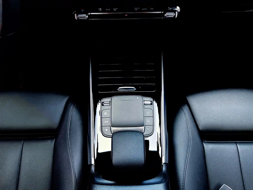 Mercedes-Benz GLB 2021 GLB 200 Dynamic купить на сайте DeffCars