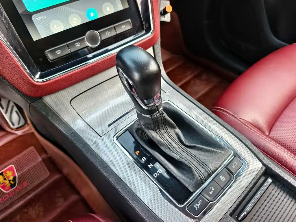 Roewe RX5 2016 30T four-wheel drive automatic Internet Smart Edition купить на сайте DeffCars