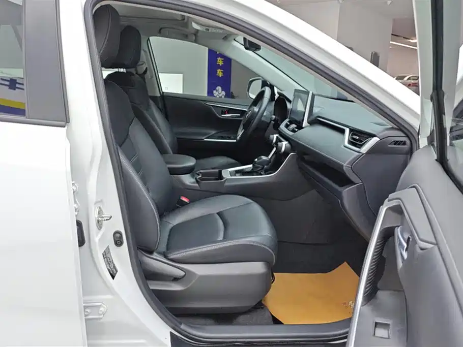 RAV4 Rongfang 2021 2.0L CVT two-wheel drive fashion PLUS version купить на сайте DeffCars