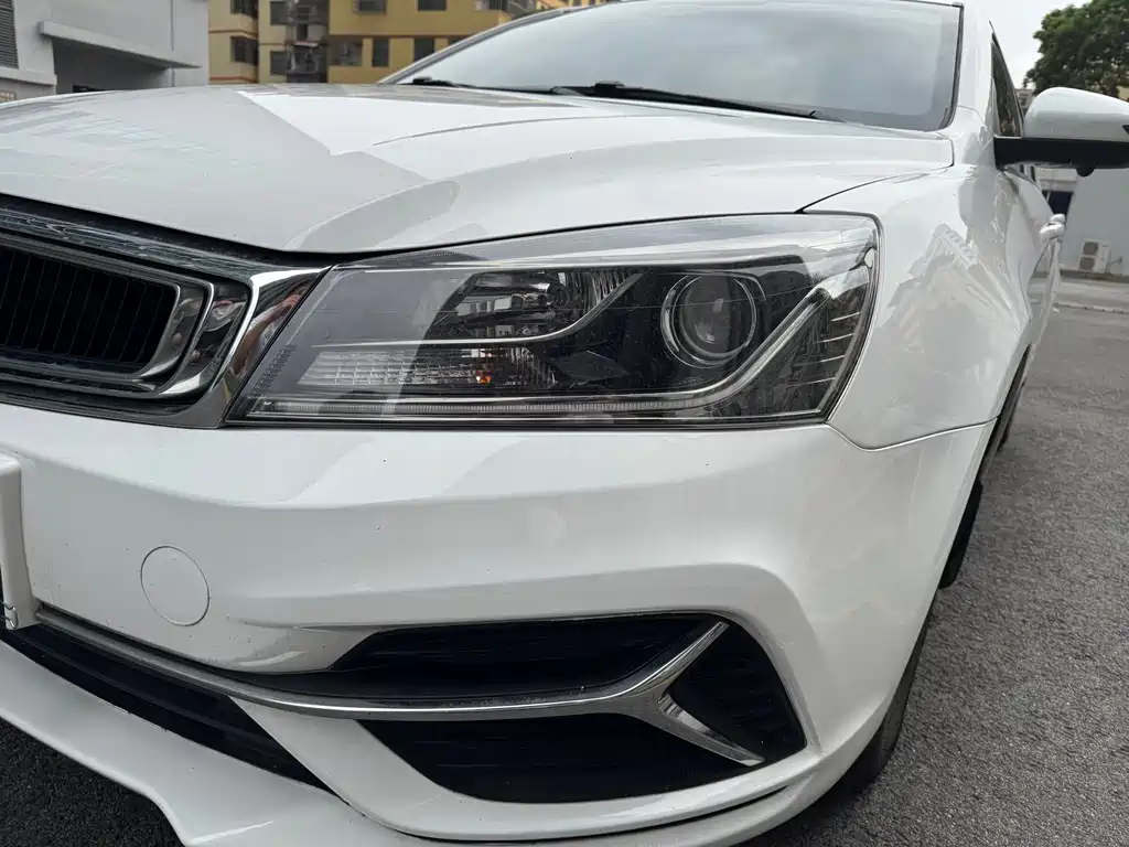Emgrand 2019 Leading Edition 1.5L CVT Luxury Type National V купить на сайте DeffCars