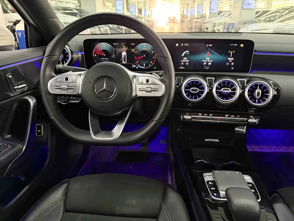 Mercedes-Benz A-Class 2019 A 200 L Sports Sedan купить на сайте DeffCars