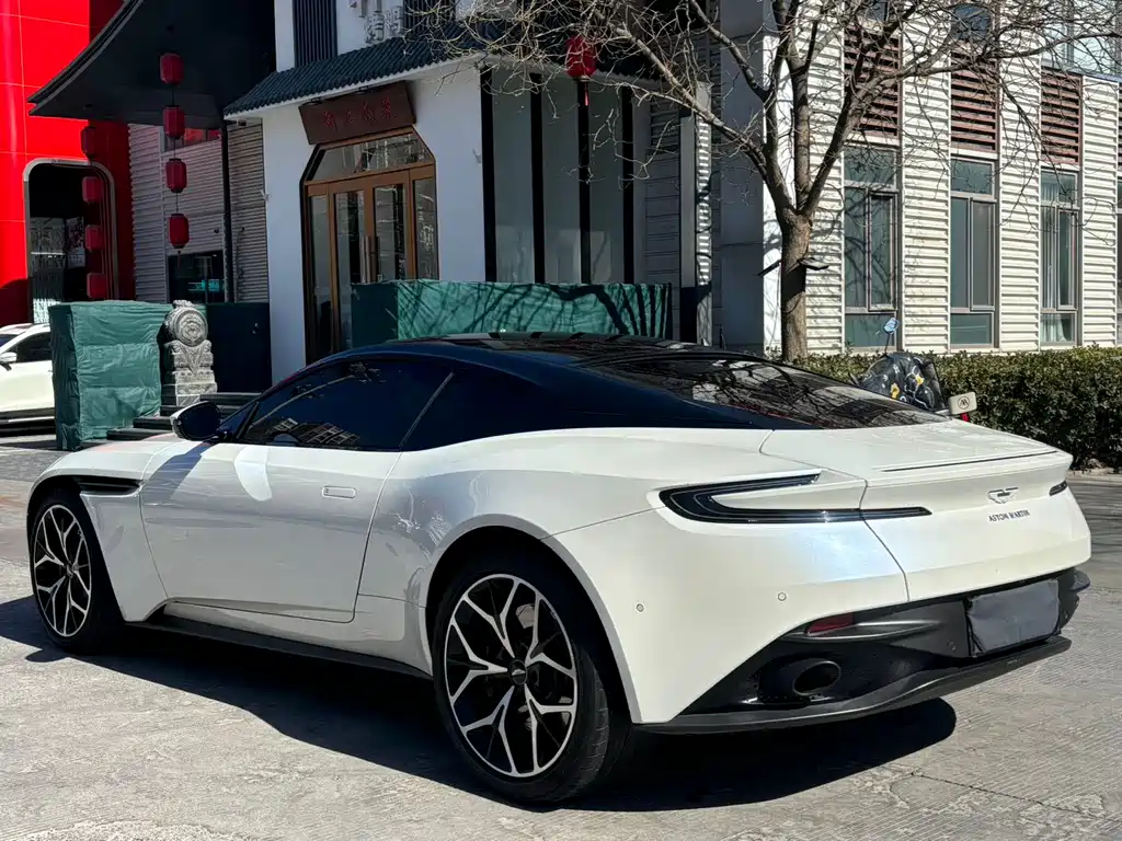 Aston Martin DB11 2019 4.0T V8 Coupe купить на сайте DeffCars