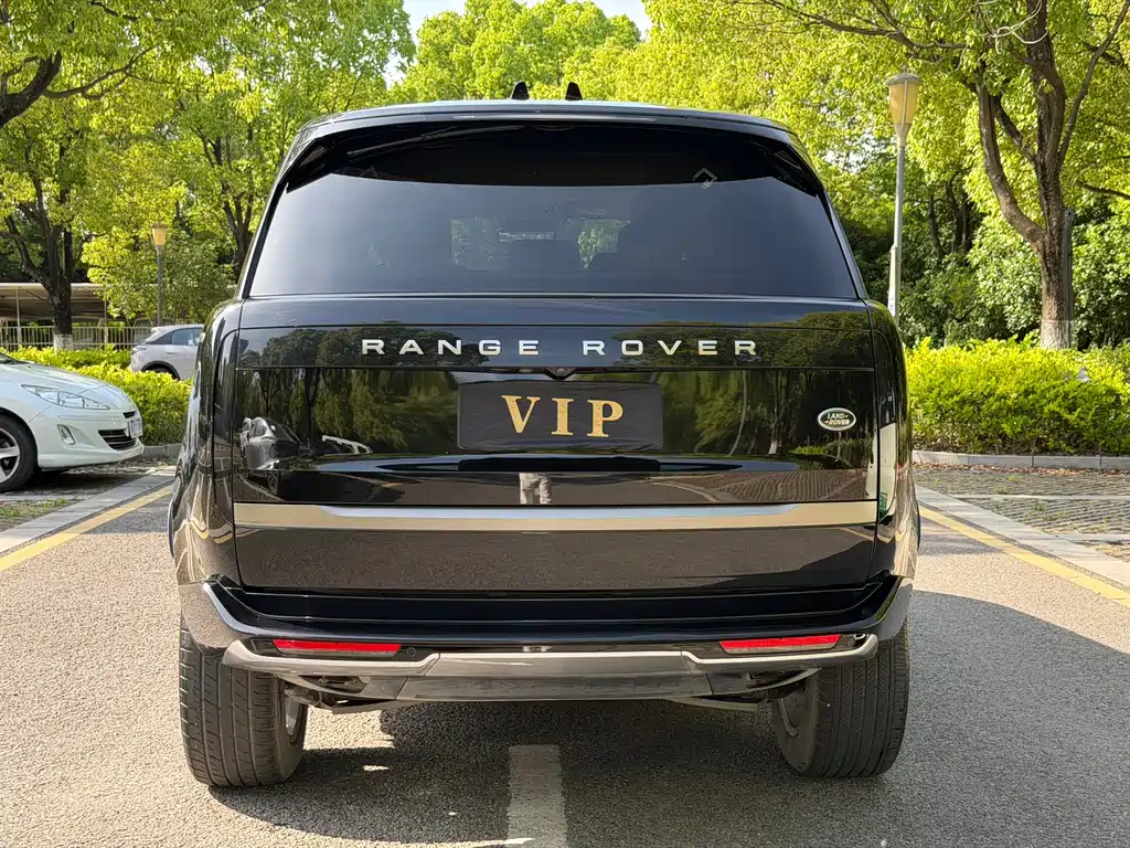 Range Rover 2023 3.0 L6 400PS Seven-seater Extended Edition купить на сайте DeffCars