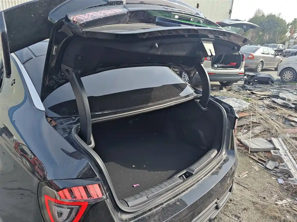 Lynk & Co 03 2022 2.0TD DCT Pro купить на сайте DeffCars