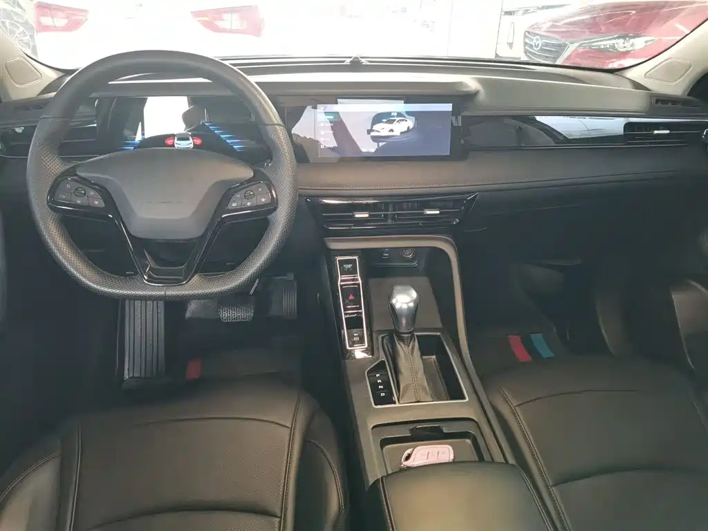 Roewe i5 2023 1.5L CVT Premium Edition купить на сайте DeffCars