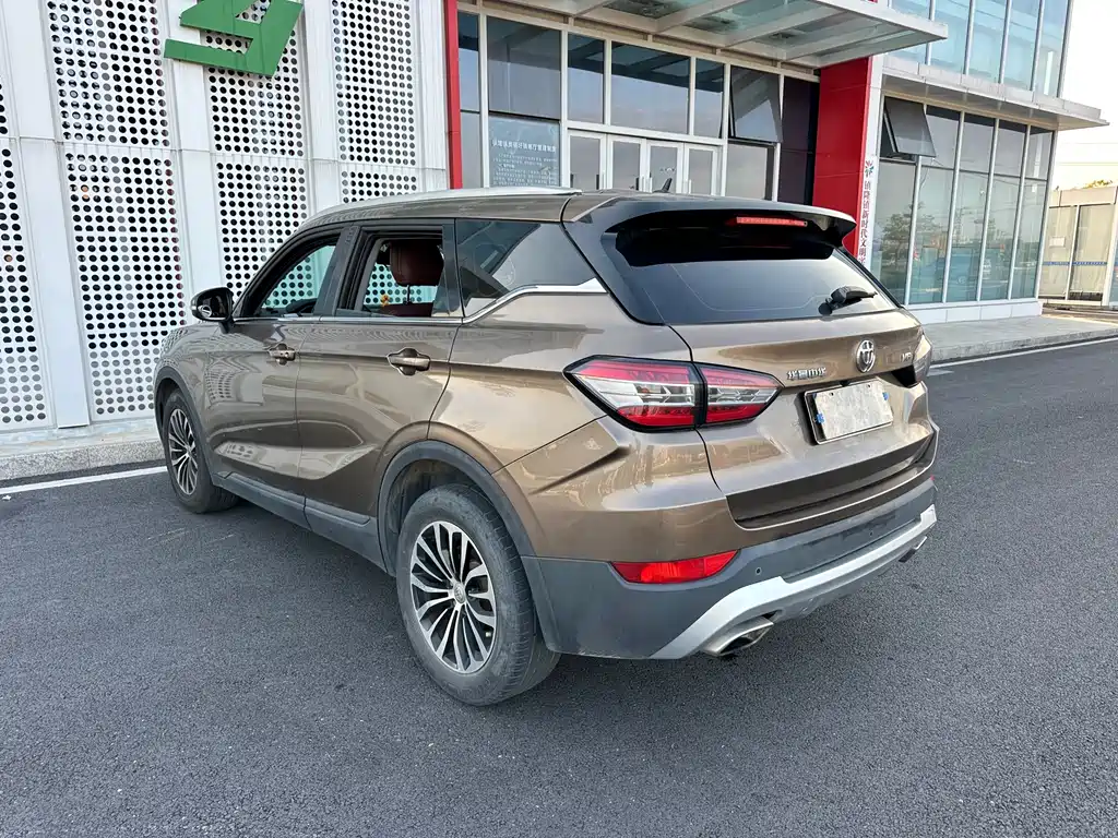 Zhonghua V6 2018 1.5T automatic premium model купить на сайте DeffCars