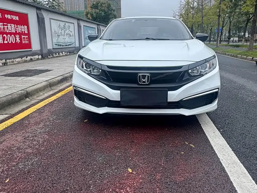 Civic 2019 220TURBO CVT Dynamic Edition National V купить на сайте DeffCars