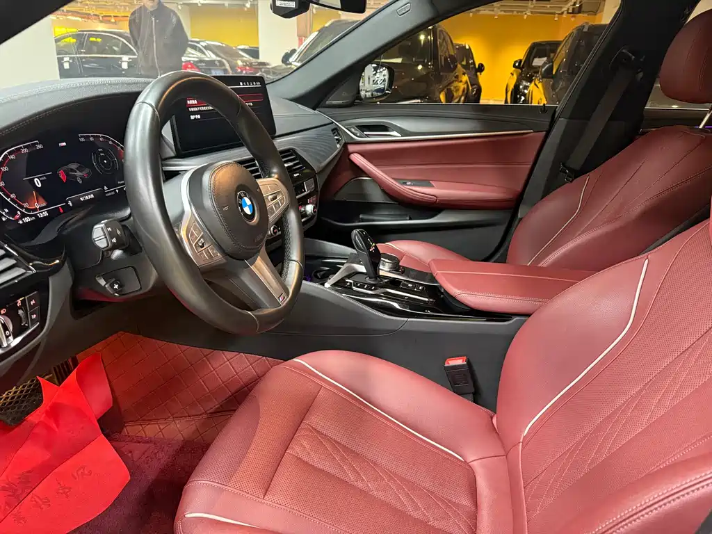 BMW 5 Series 2023 530Li Leading M Sports Package купить на сайте DeffCars