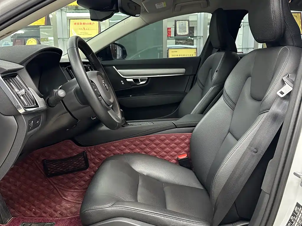 Volvo S90 2020 T5 Zhiyi Luxury Edition купить на сайте DeffCars