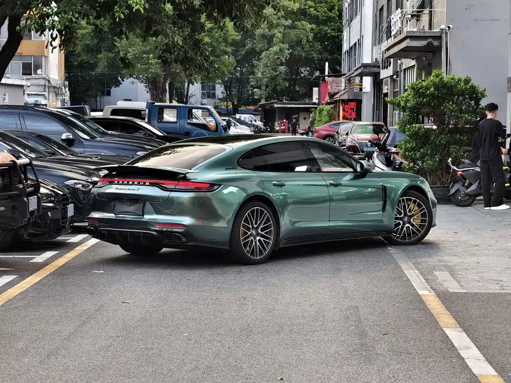 Panamera 2021 Panamera Turbo S Executive Extended Edition 4.0T купить на сайте DeffCars