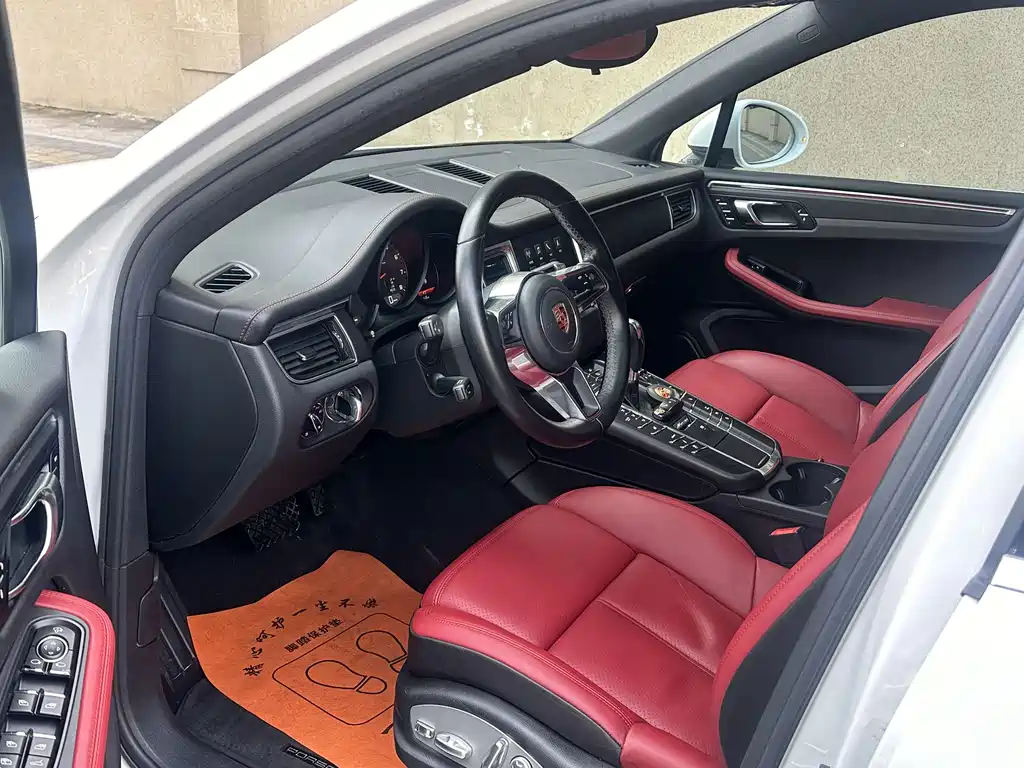 Macan 2017 Macan 2.0T купить на сайте DeffCars