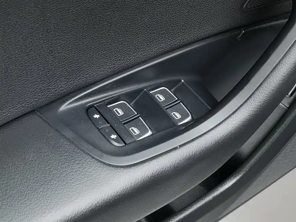 Audi A6L 2018 30th Anniversary Model 30 FSI Fashion Model купить на сайте DeffCars