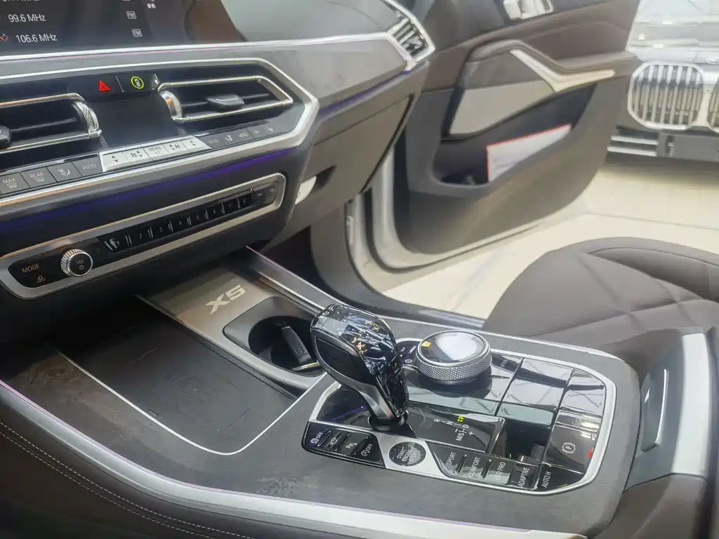 BMW X5 2022 facelift xDrive 30Li exclusive M sports package купить на сайте DeffCars