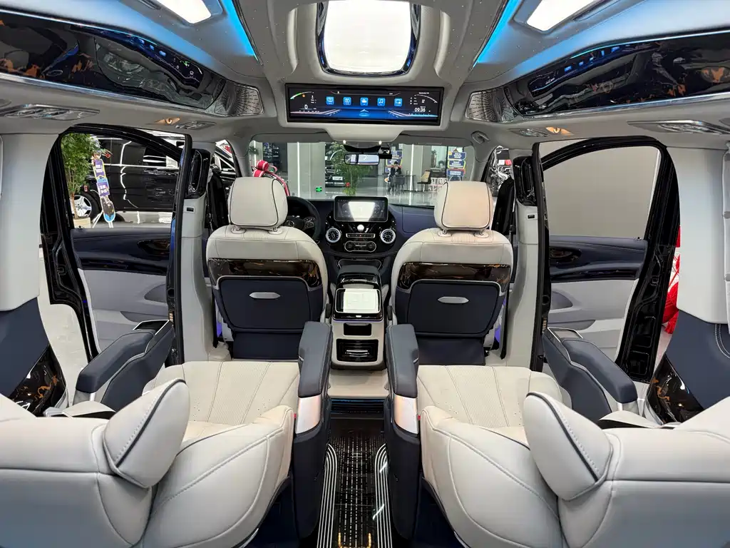 Vito 2023 2.0T Business Edition 7 seats купить на сайте DeffCars