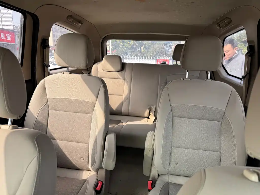 Wuling Hongguang 2018 1.5L S Standard L2B купить на сайте DeffCars