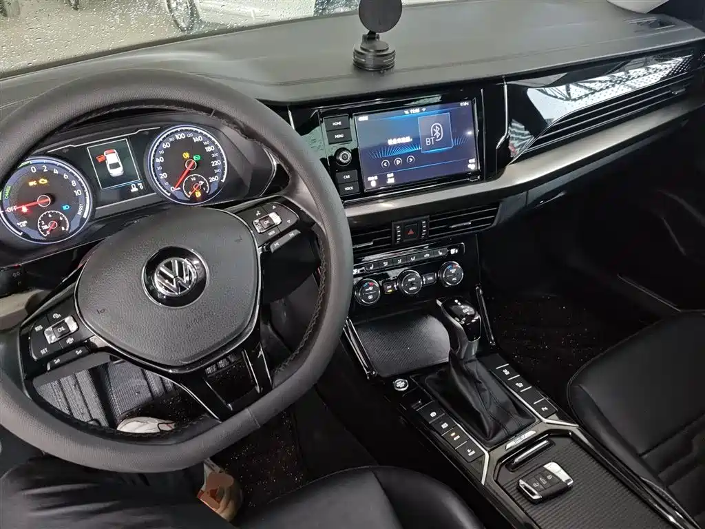 Passat New Energy 2019 430PHEV Hybrid Elite Edition купить на сайте DeffCars
