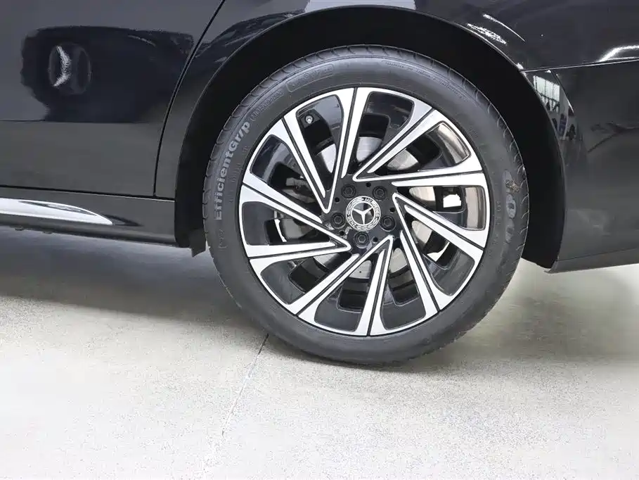 Mercedes-Benz E-Class 2024 E 300 L Luxury Model купить на сайте DeffCars