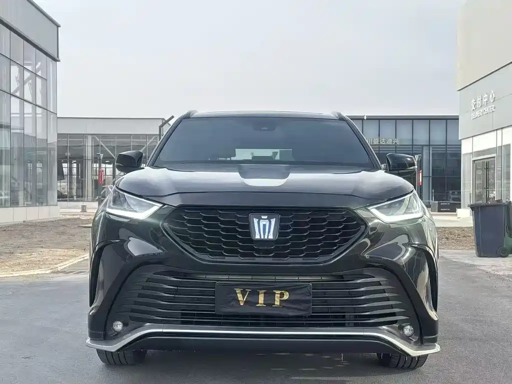 Crown Lufang 2023 2.5L HEV four-wheel drive luxury version купить на сайте DeffCars