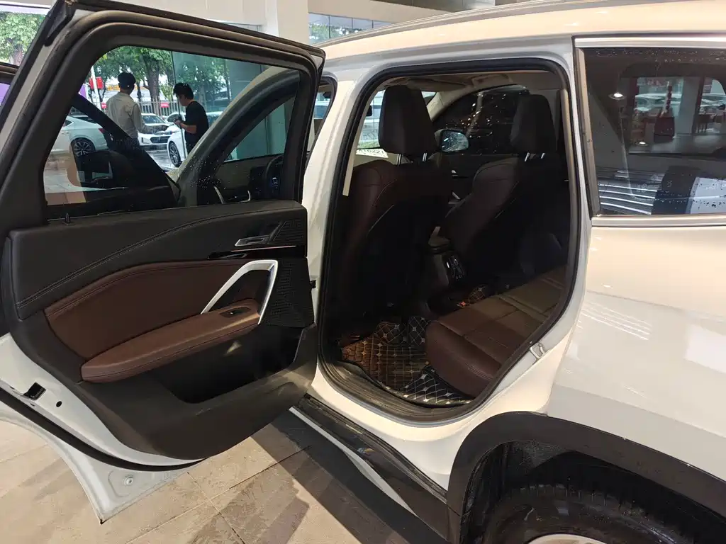 BMW X1 2023 sDrive20Li X Design Package купить на сайте DeffCars