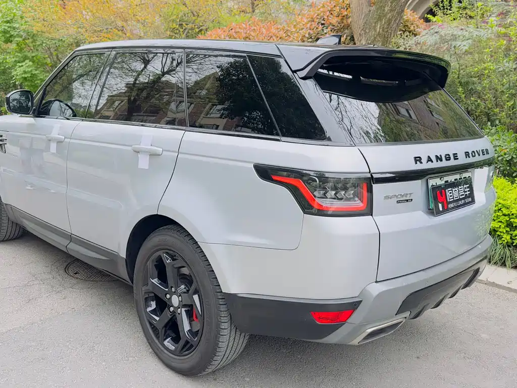 Range Rover Sport New Energy 2021 P400e SE купить на сайте DeffCars