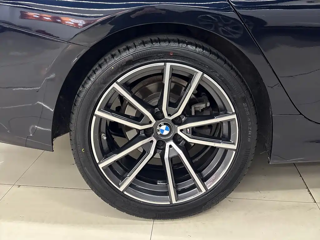 BMW 3 Series 2023 320Li M Sports Package купить на сайте DeffCars