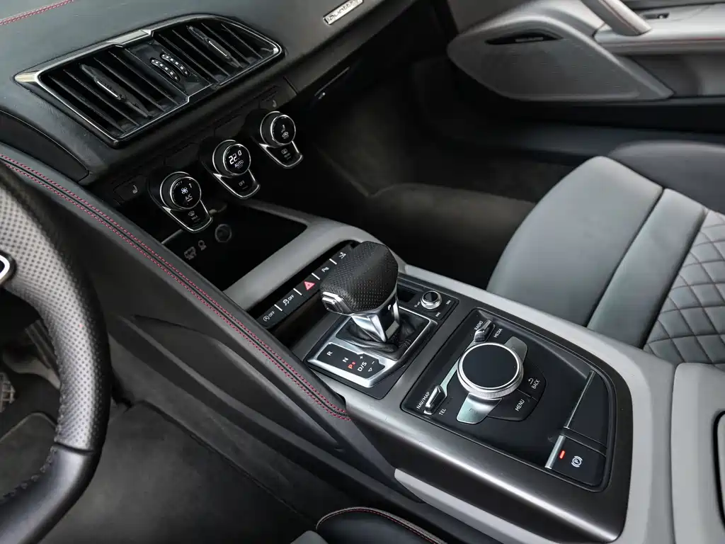 Audi R8 2017 V10 Coupe купить на сайте DeffCars
