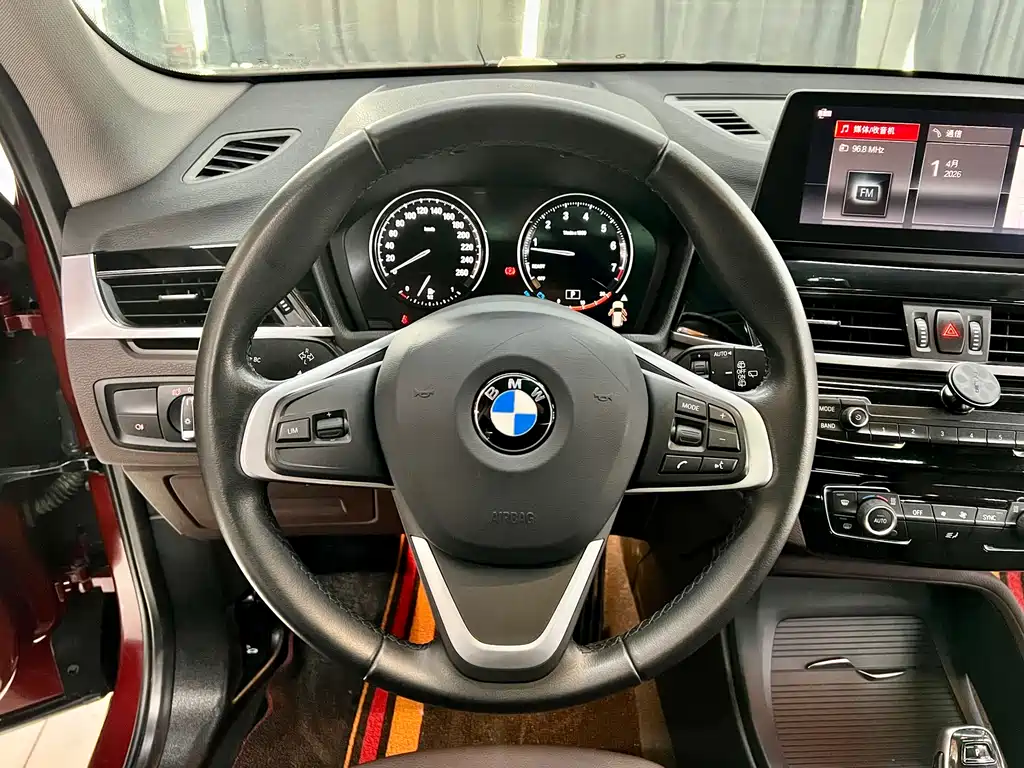 BMW X1 2020 sDrive25Li Leading Model купить на сайте DeffCars