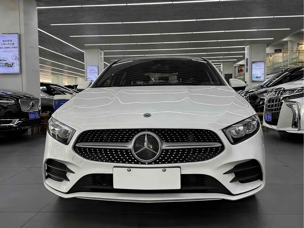 Mercedes-Benz A-Class 2019 A 200 L Sports Sedan купить на сайте DeffCars