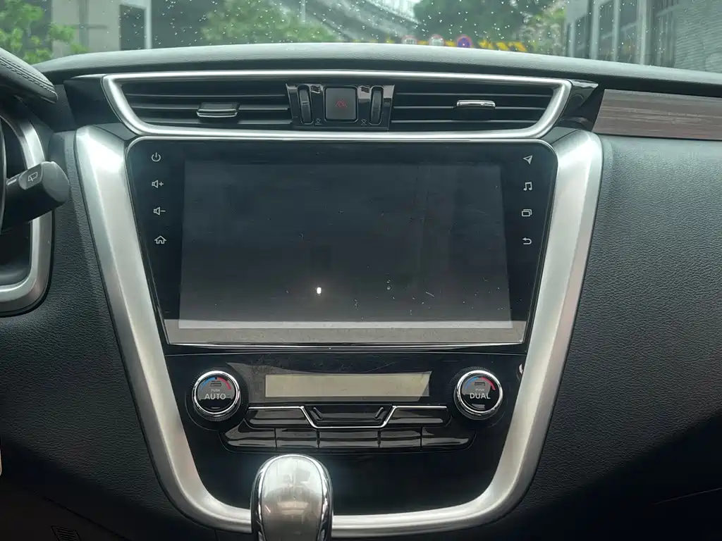 Loulan 2019 2.5 S/C HEV XL 4WD Hybrid Intelligent Premium Edition National VI купить на сайте DeffCars