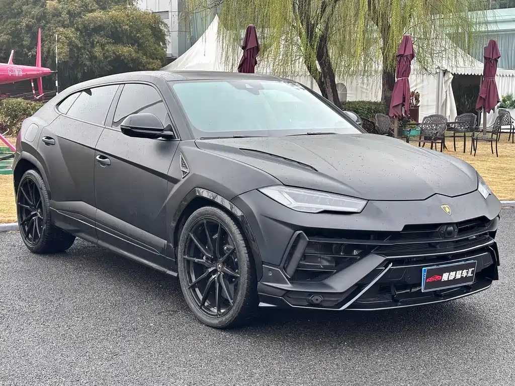Urus 2023 4.0T V8 S купить на сайте DeffCars