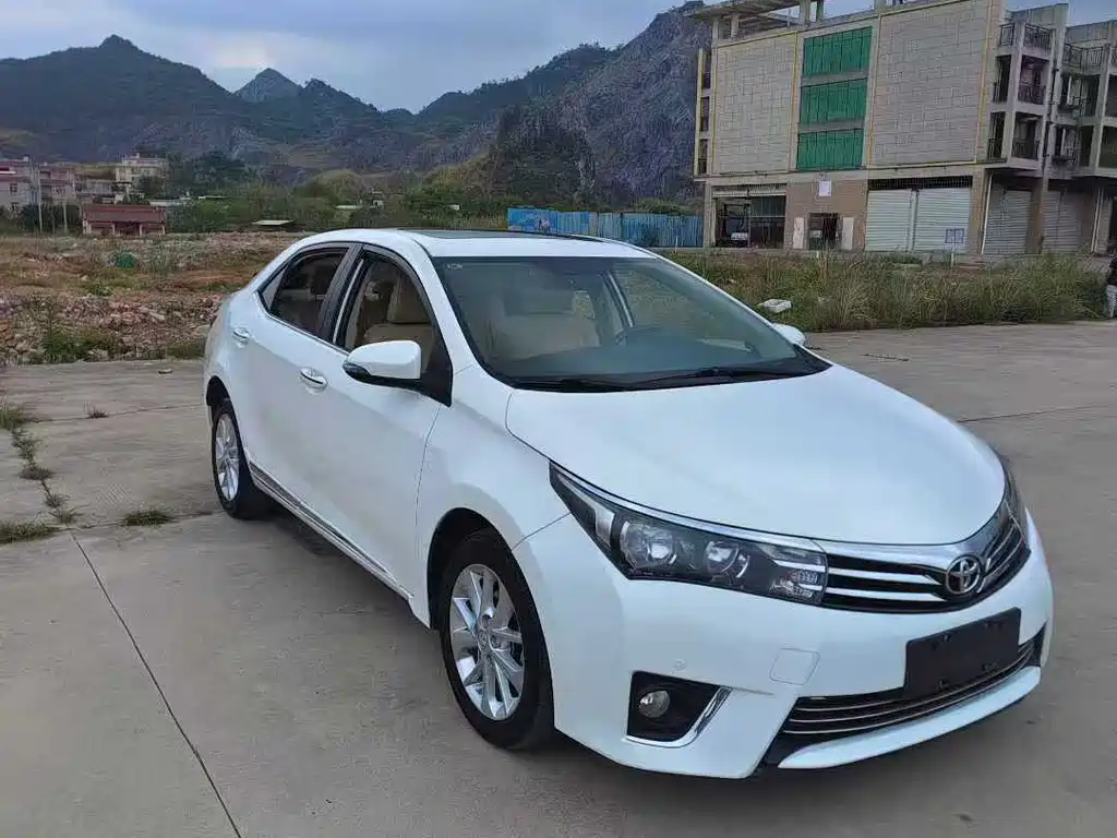 Corolla 2014 1.6L CVT GL-i leather version купить на сайте DeffCars