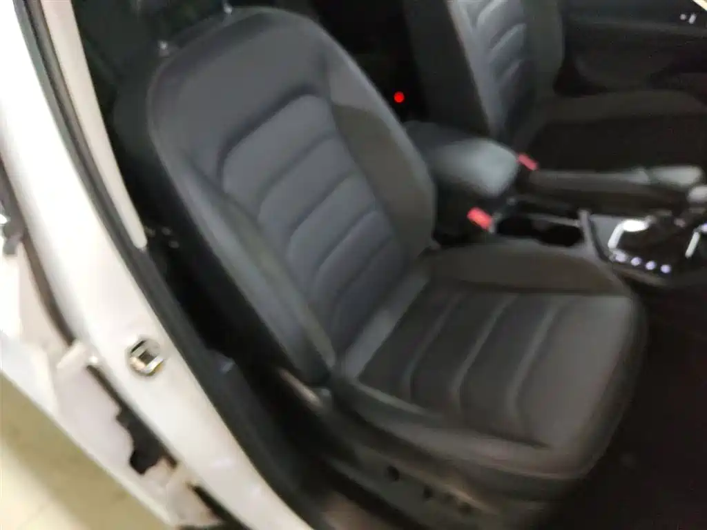 Tiguan L 2019 facelift 330TSI automatic two-wheel drive smart luxury version National VI купить на сайте DeffCars