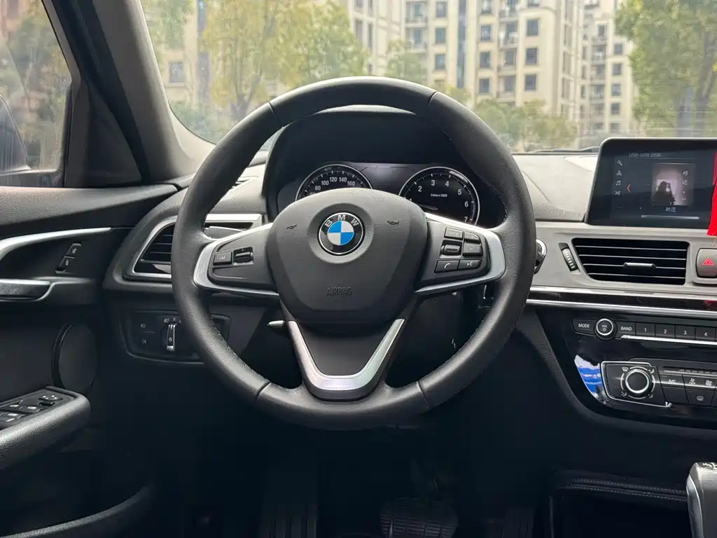 BMW 1 Series 2018 118i Sports купить на сайте DeffCars