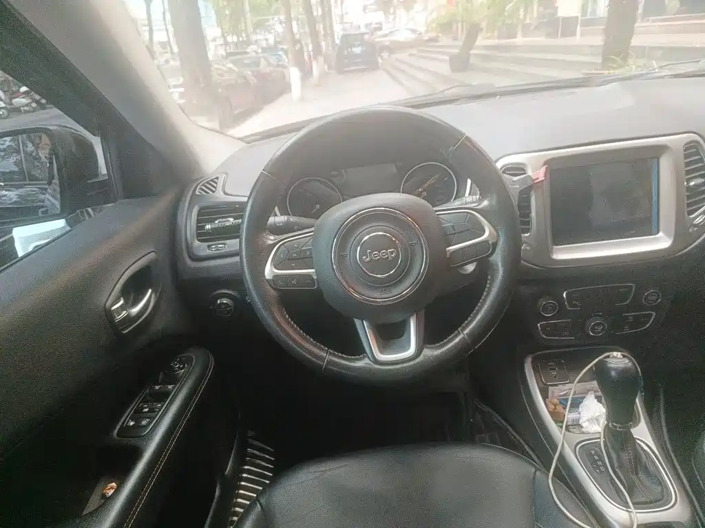 Compass 2017 200T Automatic Home Edition купить на сайте DeffCars