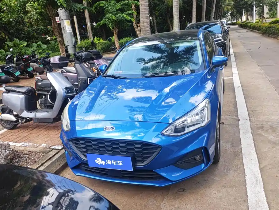 Focus 2020 Hatchback EcoBoost 180 Automatic NeochaEDGE купить на сайте DeffCars