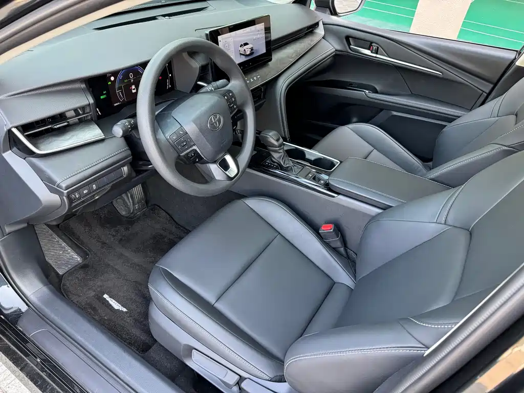 Camry 2024 Dual Engine 2.0HE Elite Edition купить на сайте DeffCars