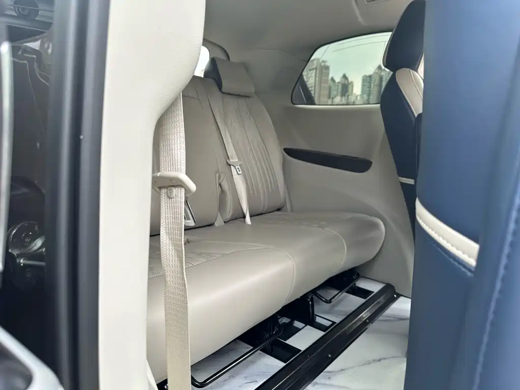 Buick GL8 2023 Land Business Class 652T Smart Luxury купить на сайте DeffCars