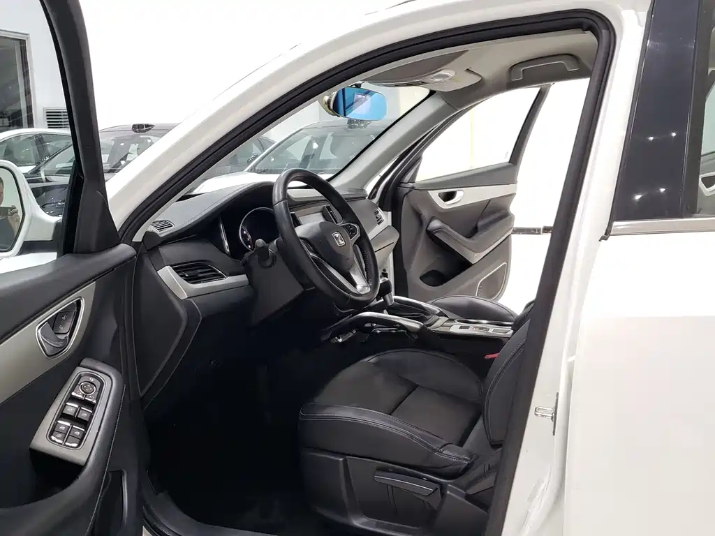 Zotye SR7 2017 1.5T CVT Rubik’s Cube Road Edition купить на сайте DeffCars