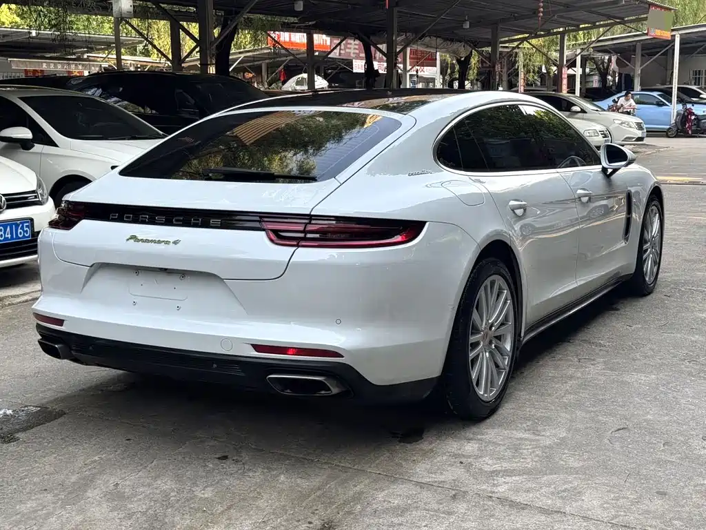 Panamera New Energy 2017 Panamera 4 E-Hybrid Executive Extended Edition 2.9T купить на сайте DeffCars