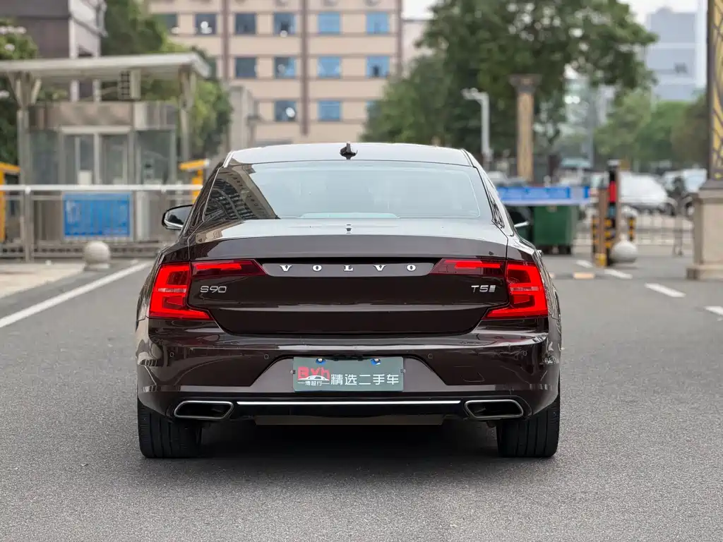 Volvo S90 2017 T5 Zhiya Edition купить на сайте DeffCars