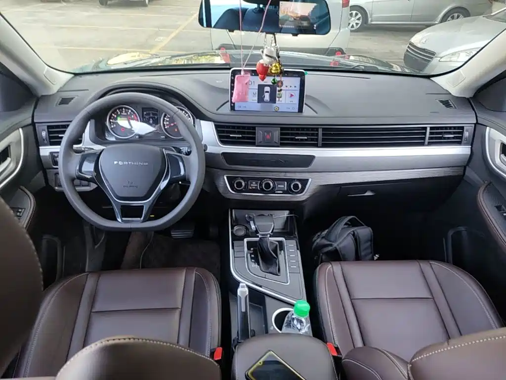 Fengxing T5 2022 Prosperity Model 1.5T Automatic Dream Chasing Edition Five Seats купить на сайте DeffCars