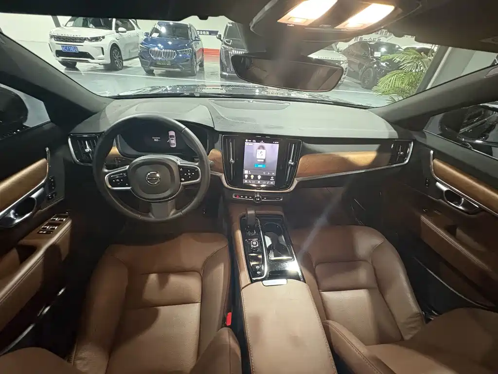 Volvo S90 plug-in hybrid 2024 plug-in hybrid four-wheel drive long range Zhiyi luxury version купить на сайте DeffCars