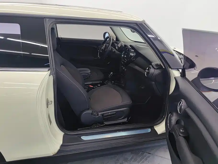 Mini 2018 1.5T one plus five-door edition купить на сайте DeffCars