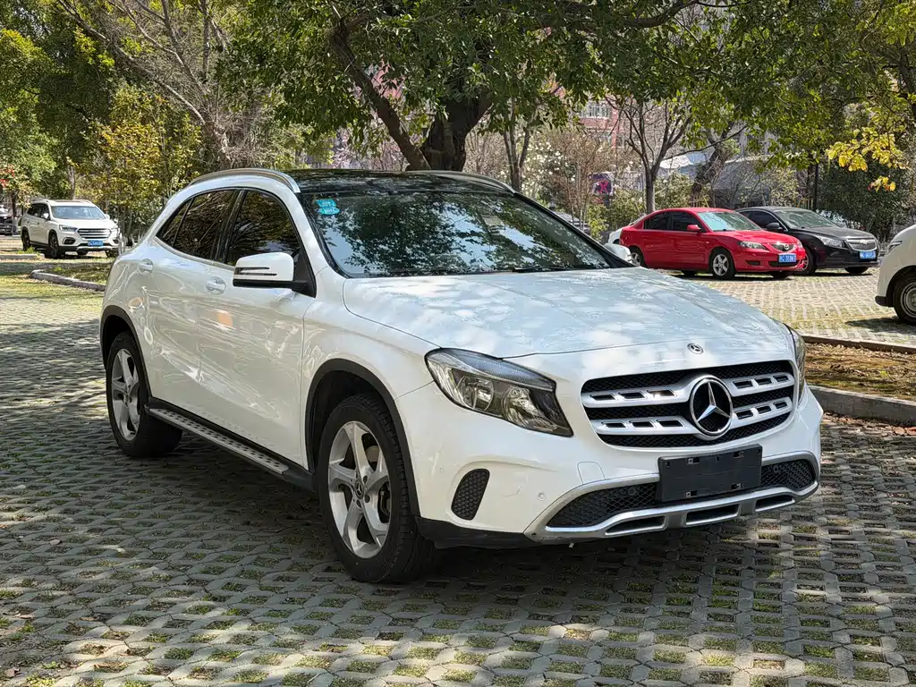 Mercedes-Benz GLA 2017 GLA 200 Dynamic купить на сайте DeffCars