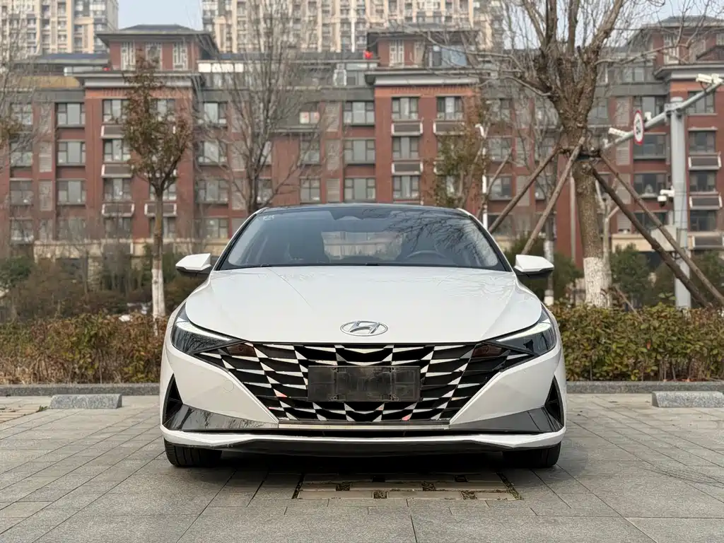 Elantra 2021 1.5L CVT LUX Premium Edition купить на сайте DeffCars