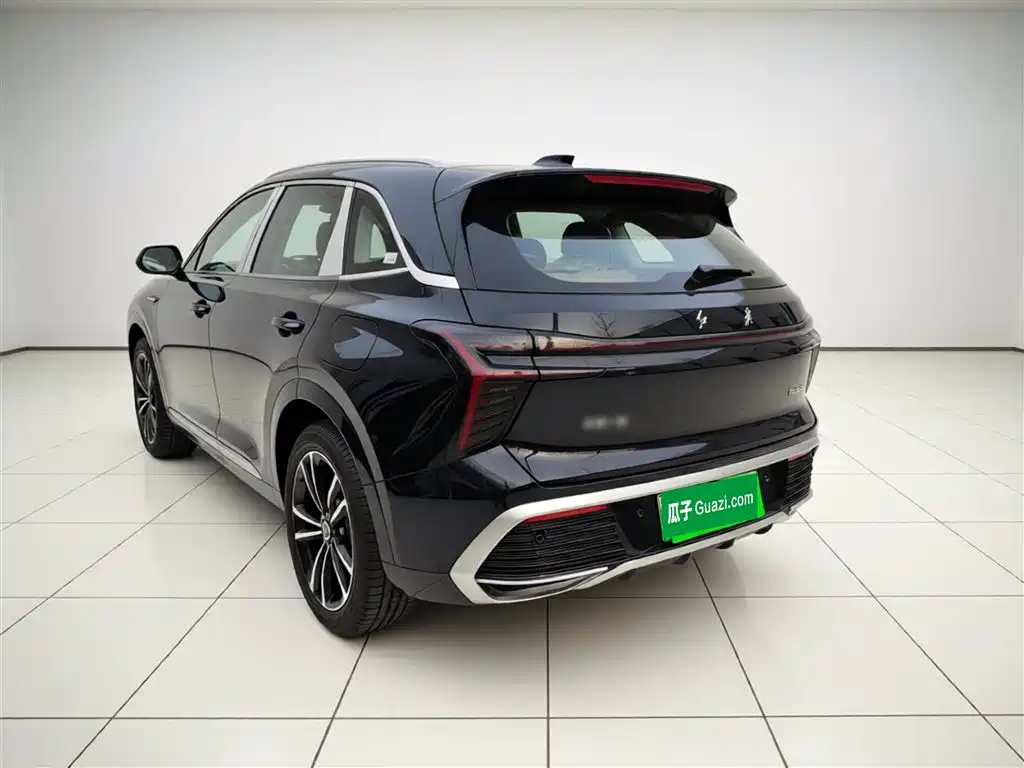 Hongqi HS3 PHEV 2025 model 125km Jinwei PLUS 2 million commemorative edition купить на сайте DeffCars