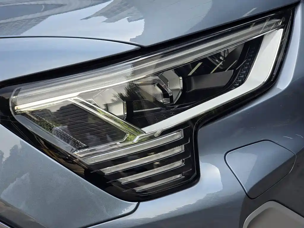 Audi e-tron 2021 50 quattro premium model купить на сайте DeffCars