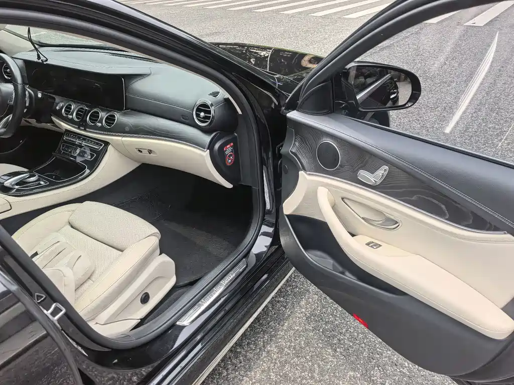 Mercedes E-Class 2016 E200L Sport купить на сайте DeffCars