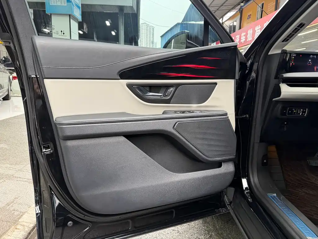 Voyager 2023 2.0T four-wheel drive exclusive edition купить на сайте DeffCars