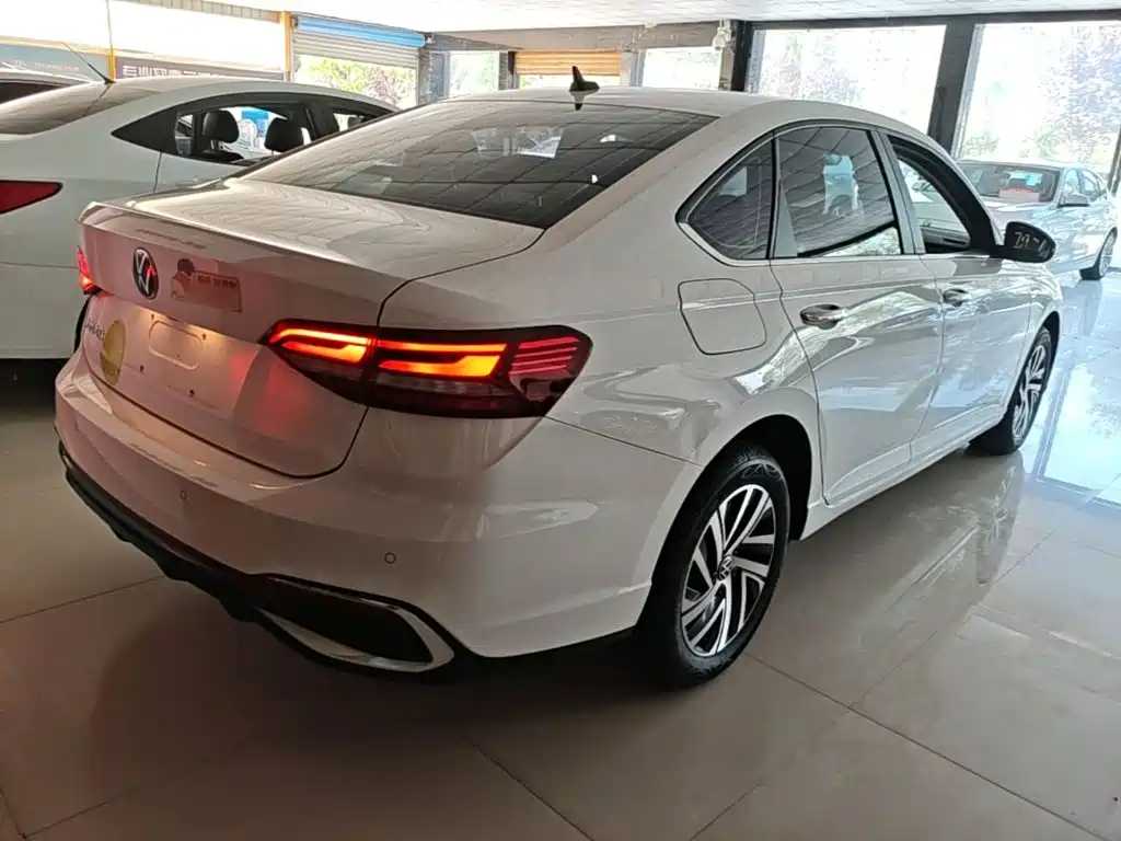 Lavida 2024 1.5L Automatic Starry Sky Five Million Edition купить на сайте DeffCars